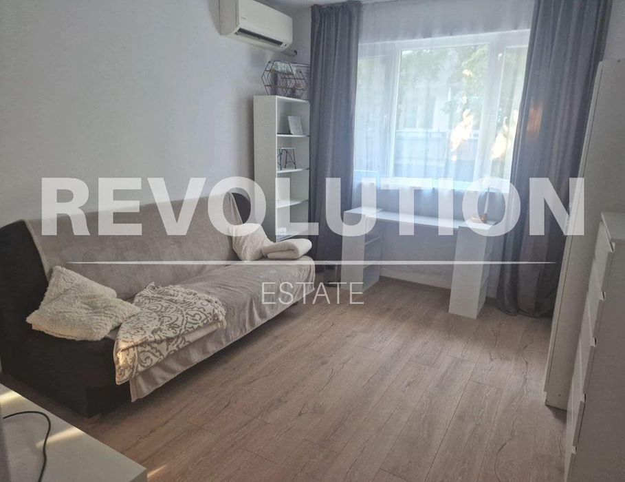 Дава се под наем Тристаен апартамент в Варна, Център - 100 кв.м за 650 € - Снимка #4