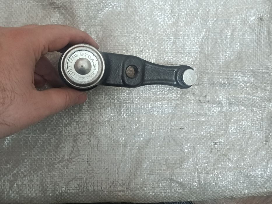 Шаровой шарнир Mazda 323