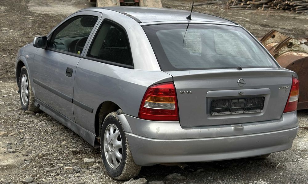 Dezmembrare Opel Astra
