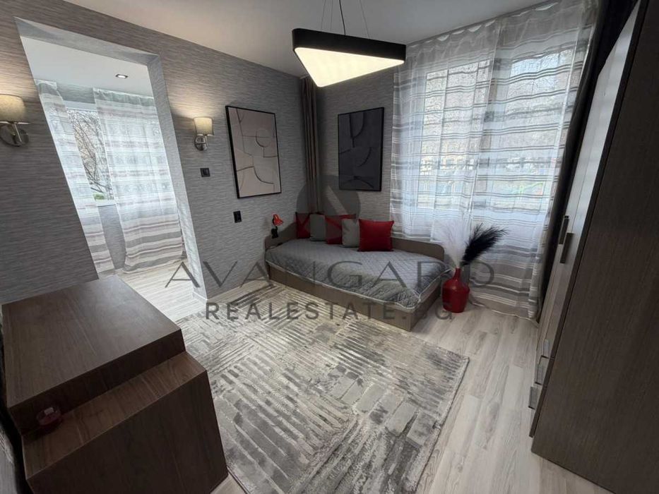 Продава се Тристаен апартамент в Пловдив, Кършияка - 78 кв.м за 1045 €/кв.м - Снимка #5