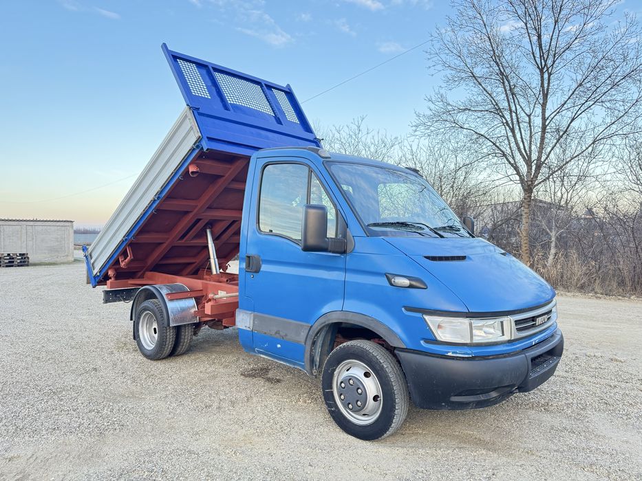 Iveco daily basculabil pe cutie .