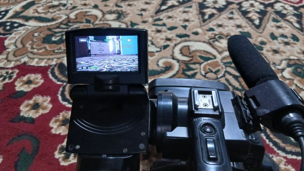 Sony DCR-1000 yaxshi holatda