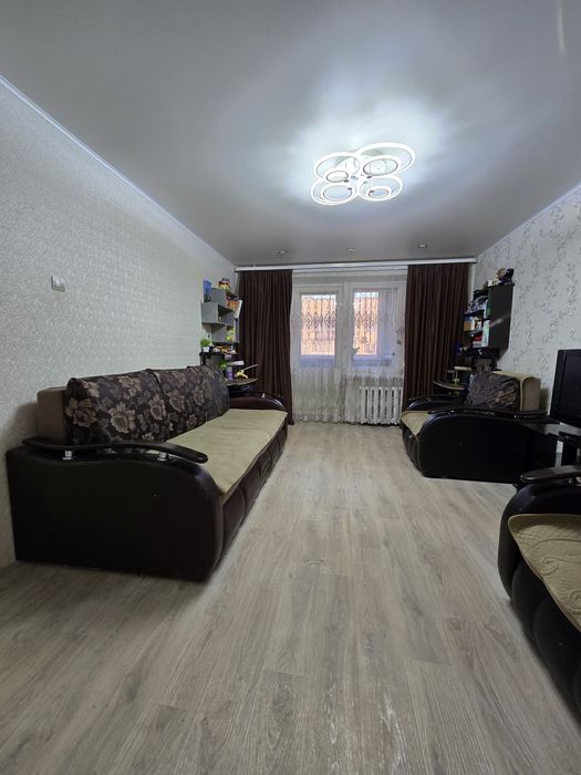 Продам 2х Комн квартиру в центре!