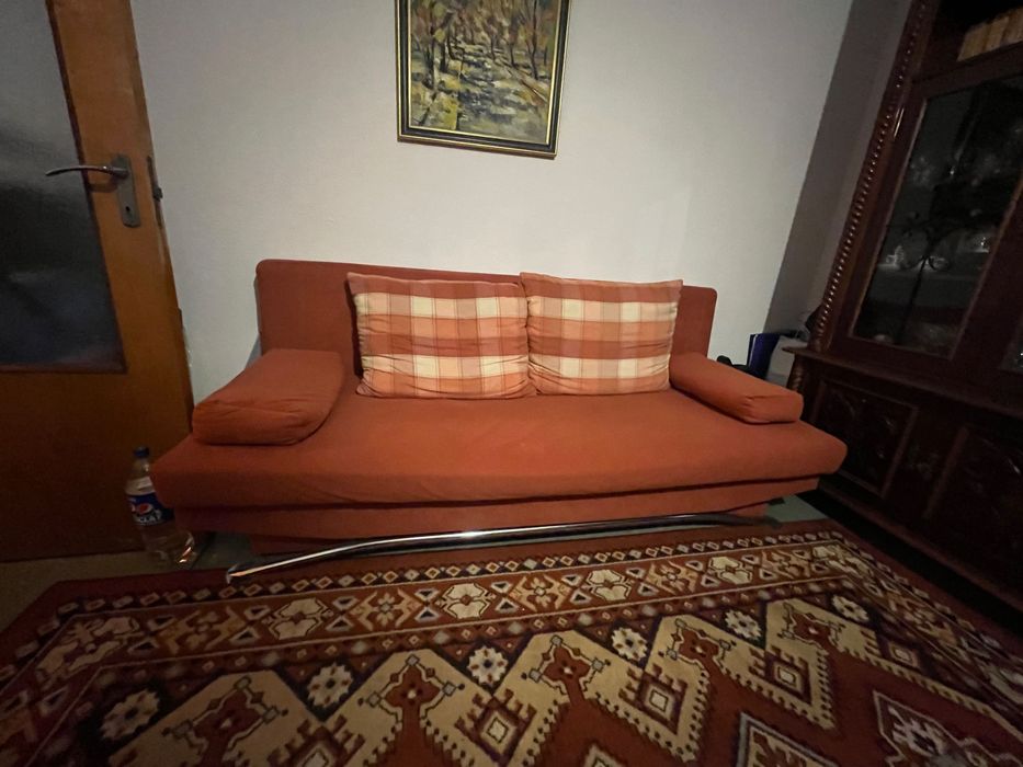 Canapea extensibila ,