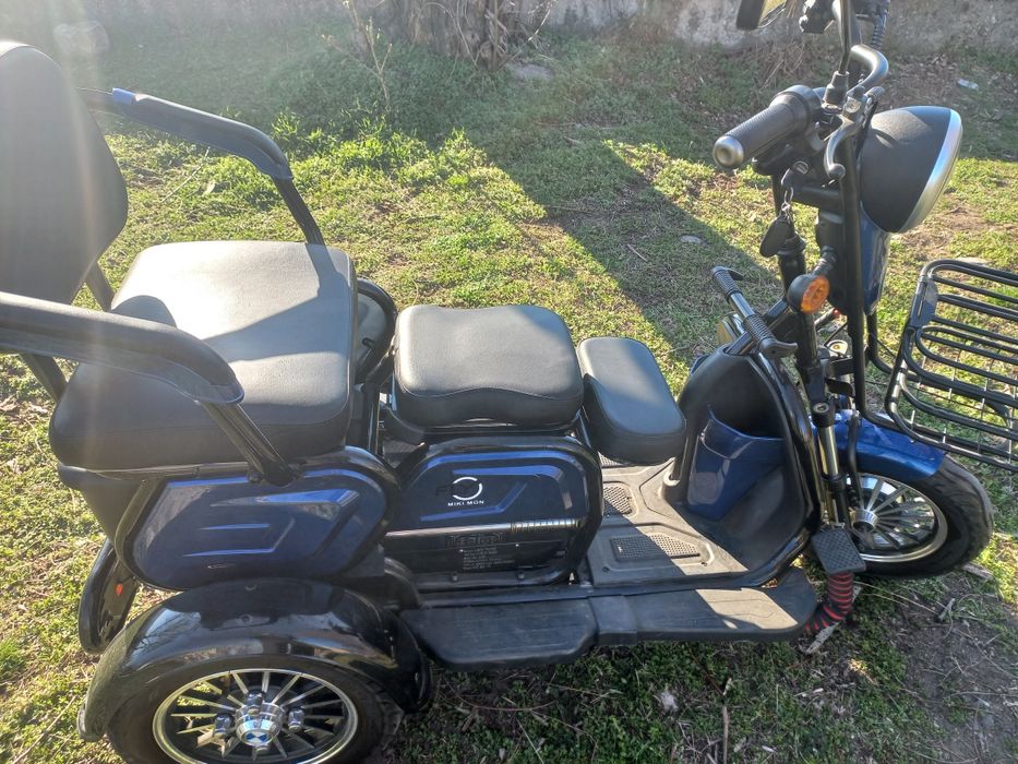 Триместна Електрическа триколка