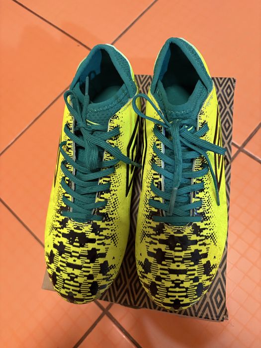 Adidasi Fotbal Umbro