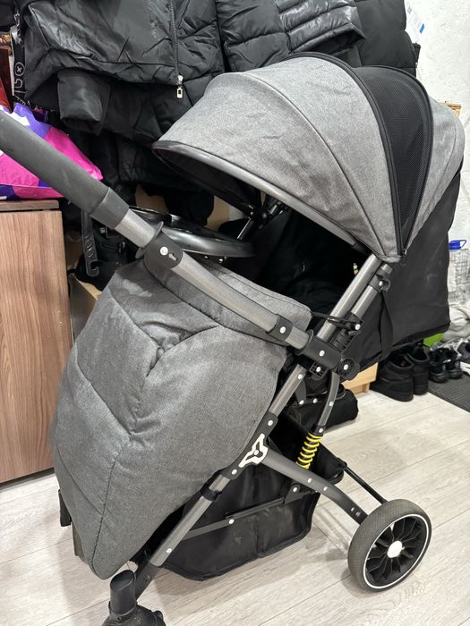 Коляска прогулочная