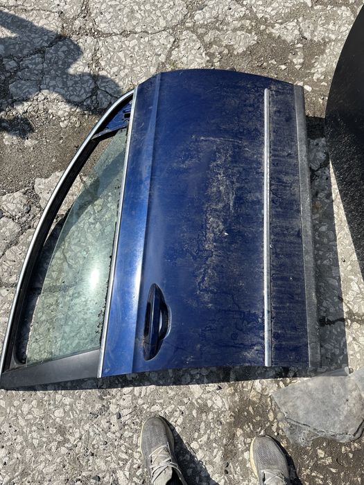 Врата дясна дясно огледало  брава Пасат б6 Passat b6 2006г