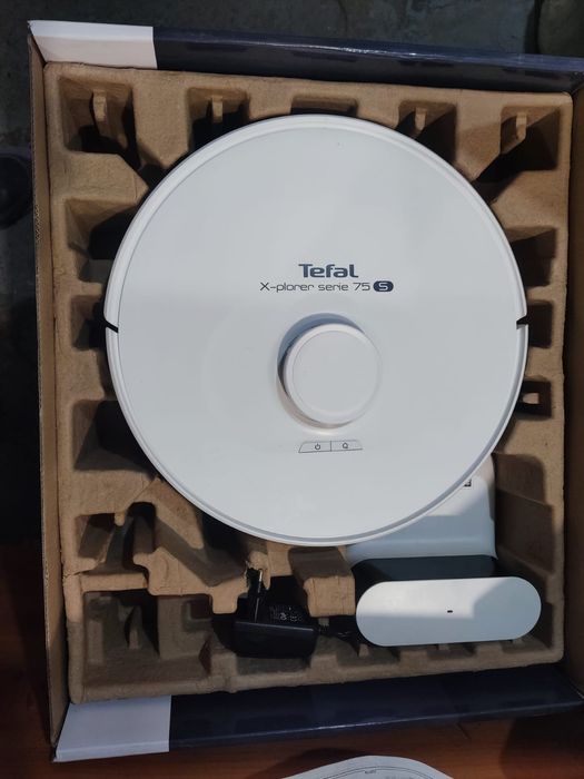 Продам робот пылесос Tefal