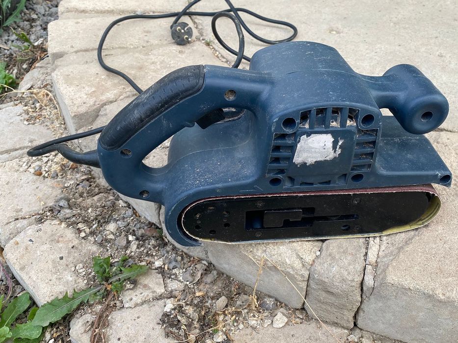 Разные инструменты для столярных работ