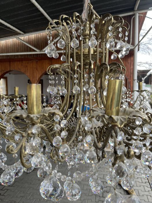 Хрустальная люстра