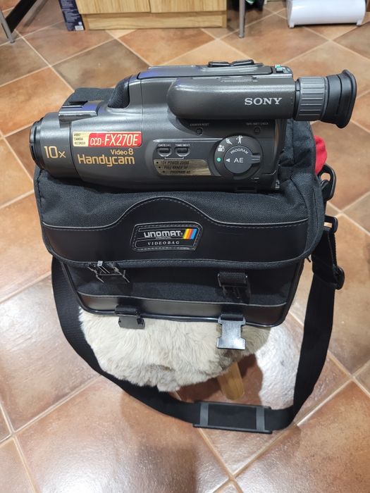 камера Сони, видео 8  FX270E