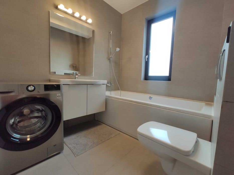 3 Camere, Bloc Tip Boutique, Loc de Parcare. Fara Agentie.