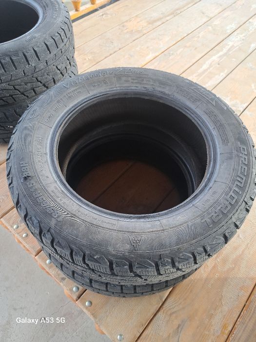 Продам шины б/у в хорошем состоянии