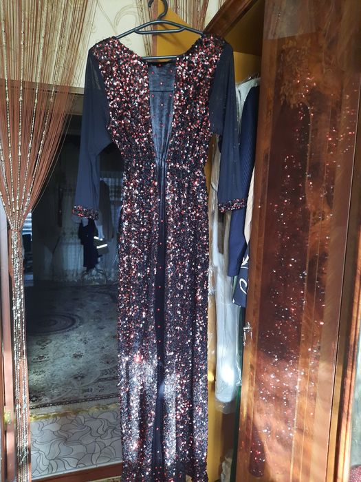 Одежда на выход.СРОЧНО