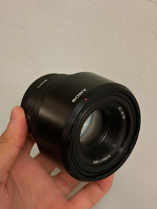 Sony 50mm F1.8 obyektiv sotiladi