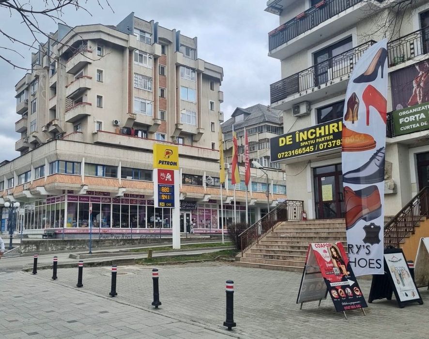 Inchiriere SPATIU COMERCIAL central in Curtea de Arges