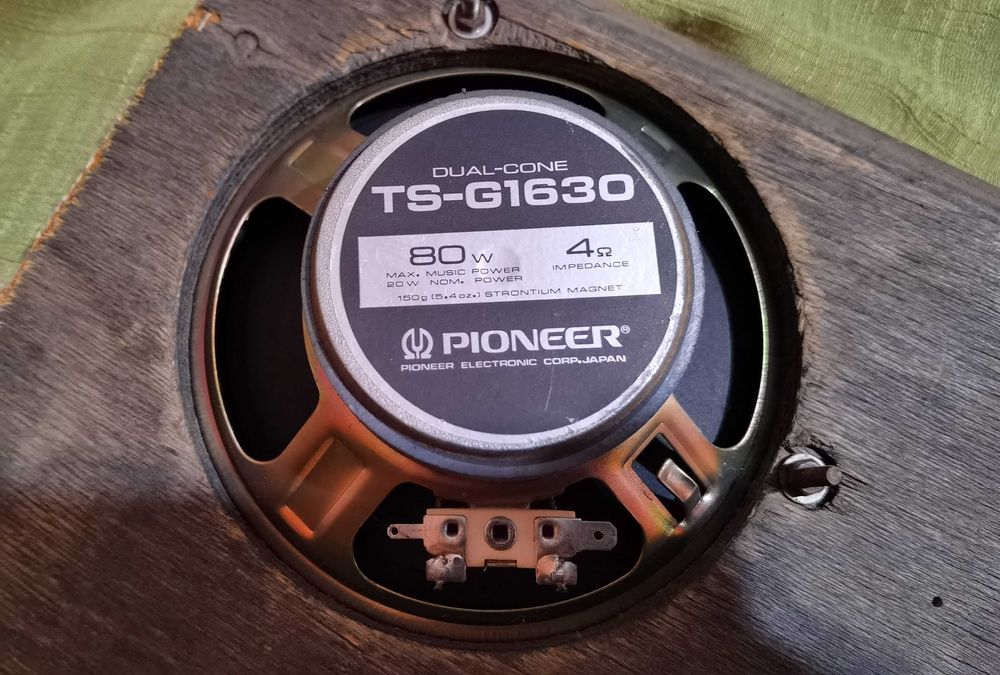 Тонколона Pioneer 80W – Перфектен звук!