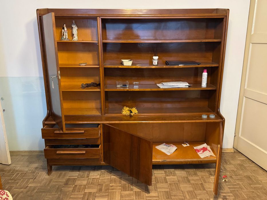 Vitrina Vintage din lemn