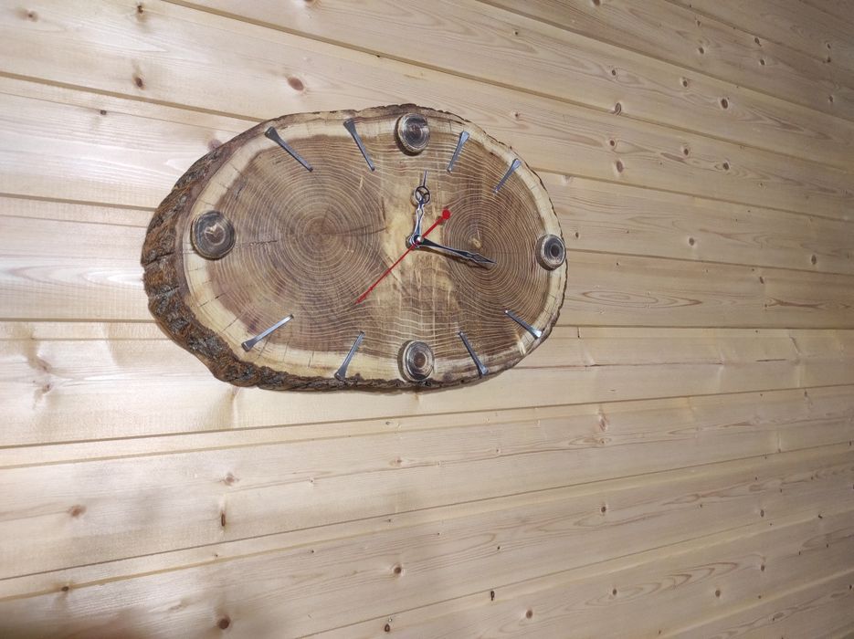 Дървен часовник. Стен часовник от дърво.
