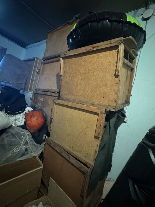 Продам 20шт уликов,медогонку, флягу с воском,дымовушку, растопитель