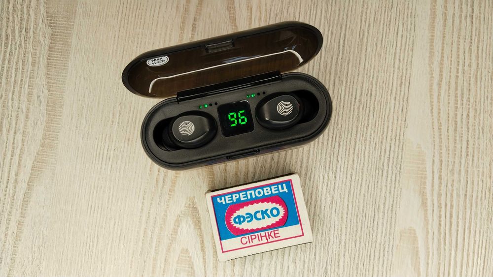 Продам блютуз наушники