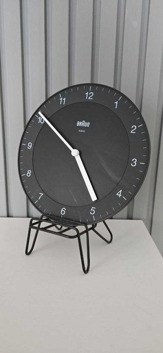 Луксозен стенен часовник Braun