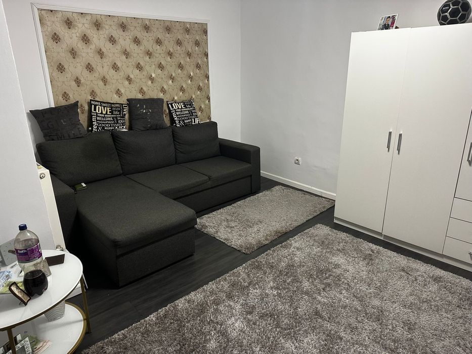 Inchiriez apartament