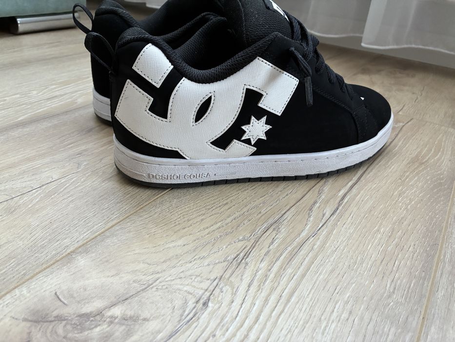 Кецове DC Shoe Company