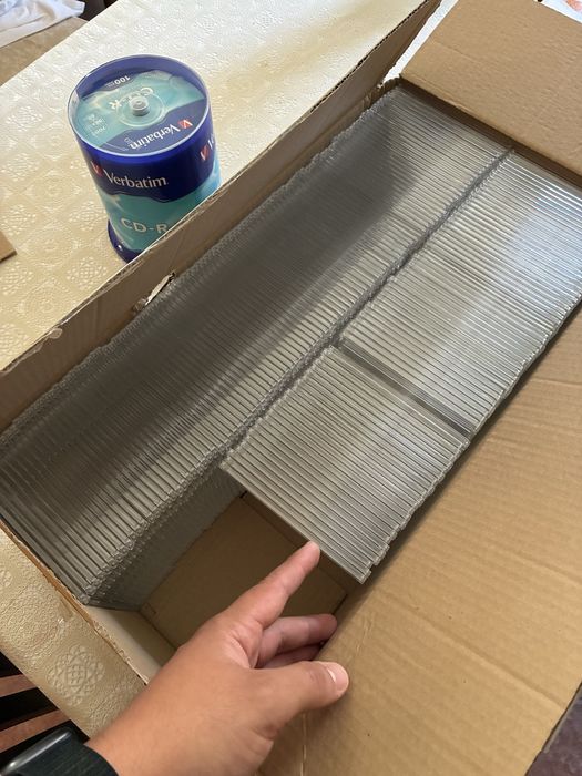 Verbatim 100 CD-R noi + 170 carcase CD Jewel Case