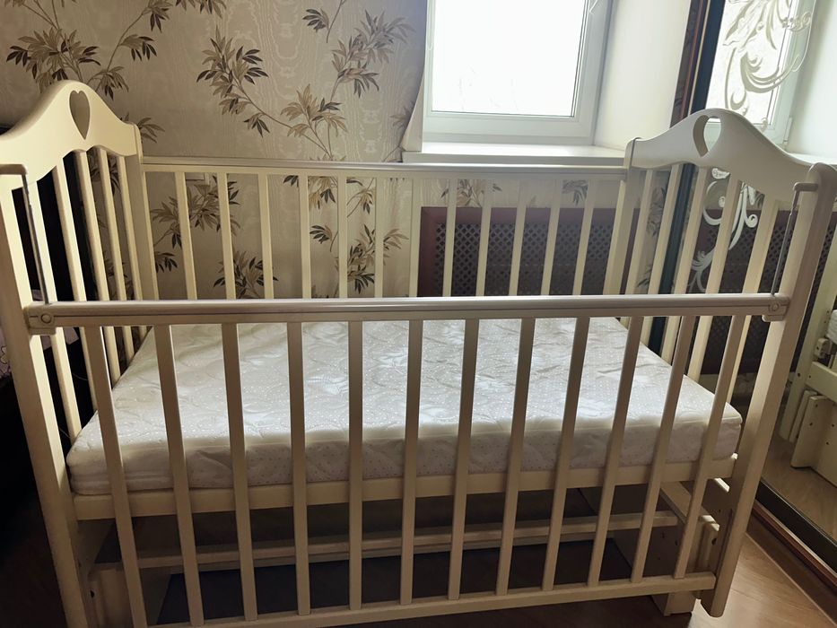 Детский манеж-маятник