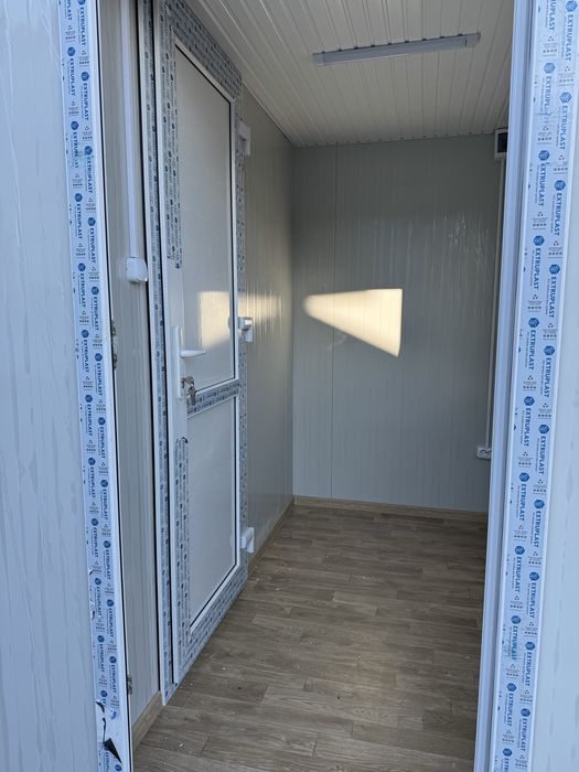 Vând containere modulare