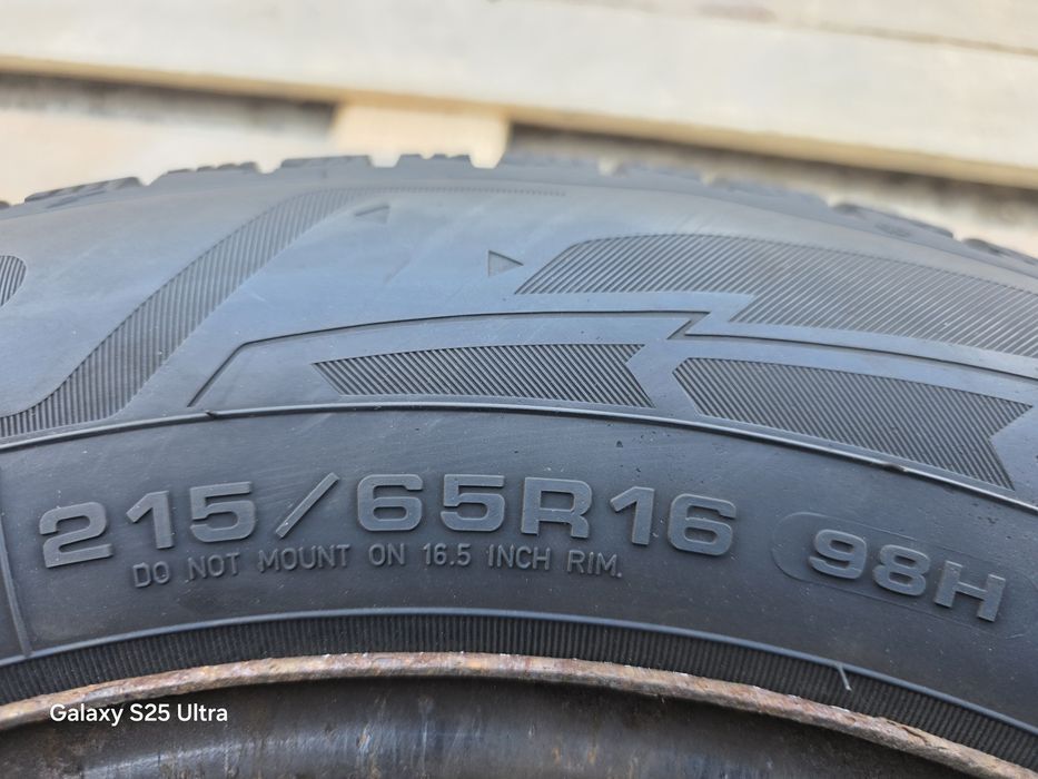 2бр. зимни гуми 215/65/16 GoodYear