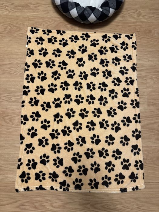 Нови легълце, одеалце и играчка за малко куче/ котка