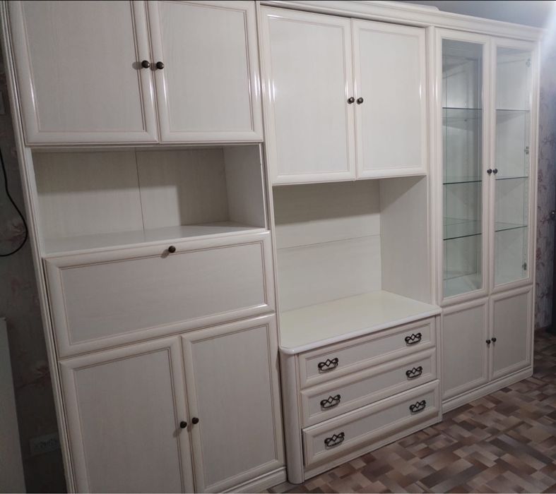 Мебель для гостиной в хорошем состояний