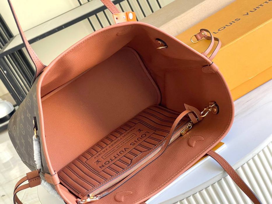 Geanta Louis Vuitton Neverfull