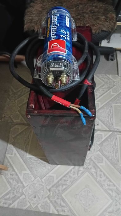 СабуферHertz ¤12.700watt