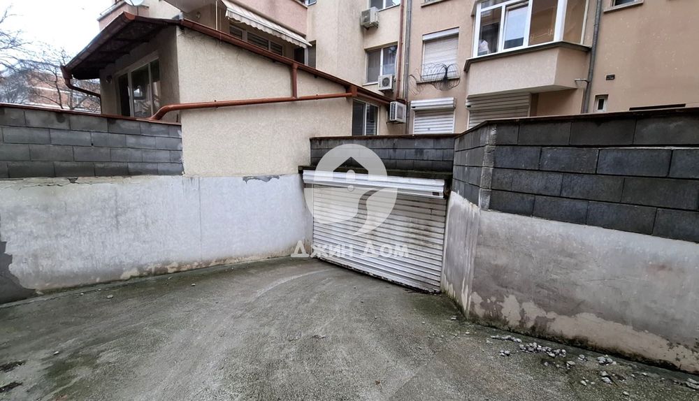 Продава се Гараж / Паркомясто в Бургас, Братя Миладинови - 30 кв.м за 679 €/кв.м - Снимка #1