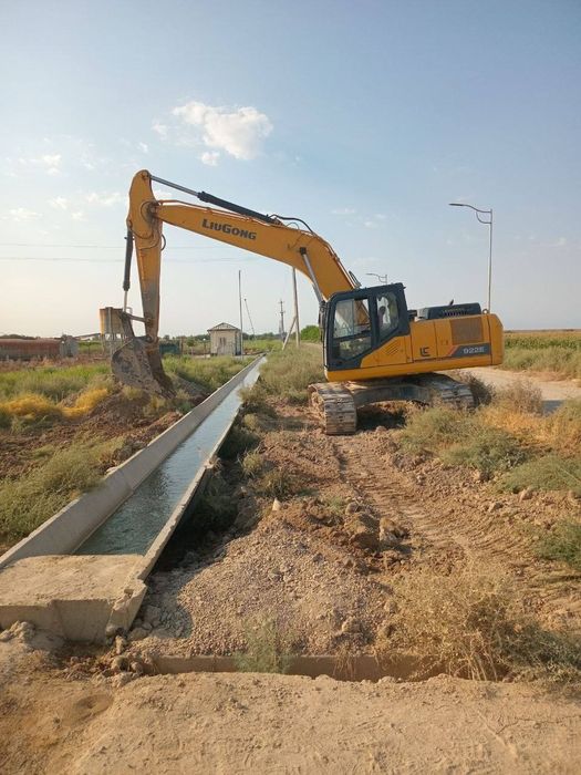 Экскаватор гусиничний LuiGong 922E