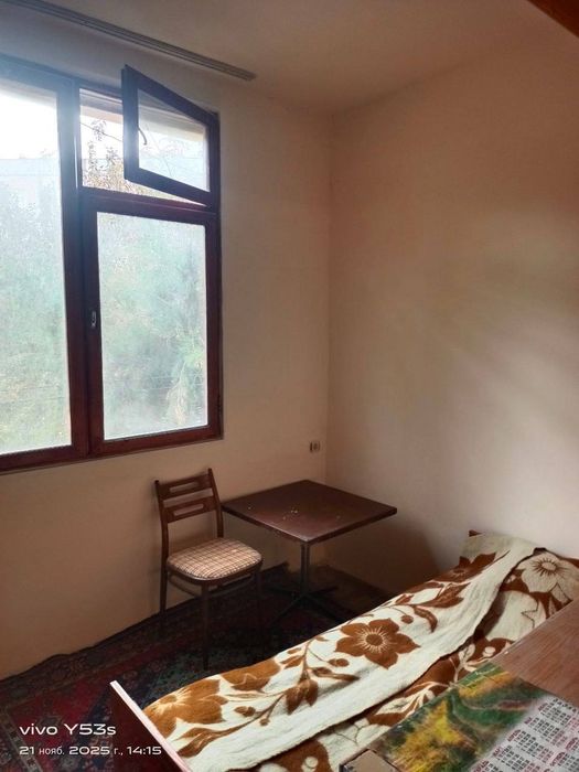 Сдаётся 1/2/5 на массиве Ахмад Югнакий 
2/3/4 высокопотолочка
Ра