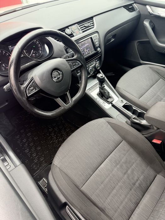 Vand Skoda Octavia 2016 2.0 automat 150 cp Euro 6 fara AD blue