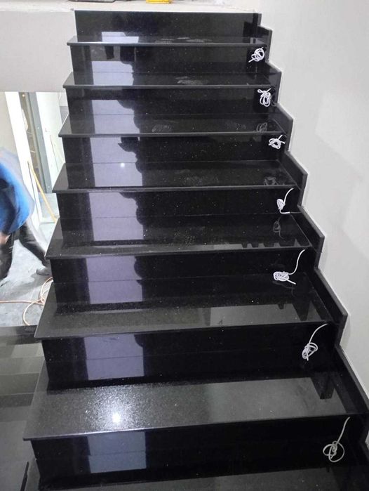 Debitam - Trepte, Glafuri și Blaturi din Marmură, Granit și Quart