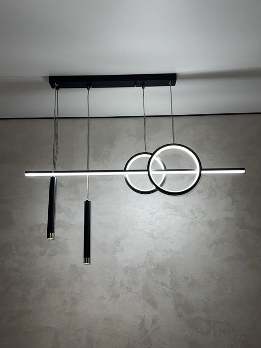 Продам люстру подвесную с пультом .