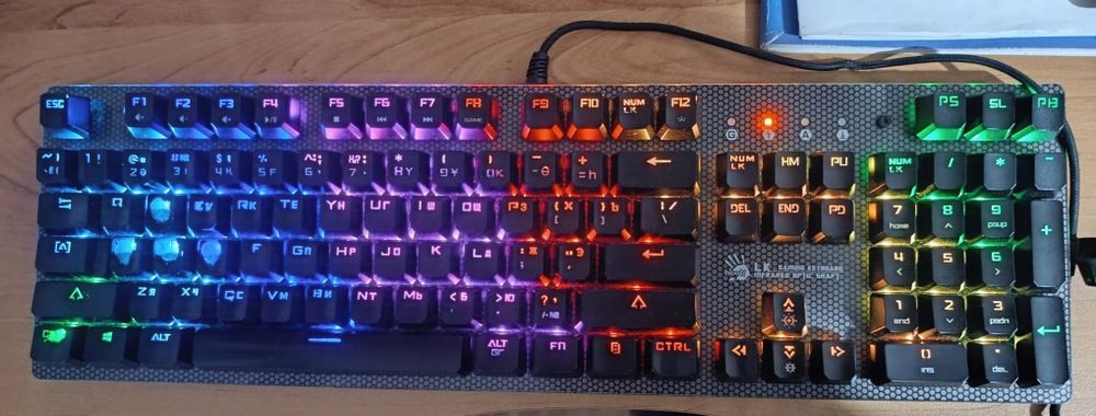 Клавиатура Bloody light strike rgb