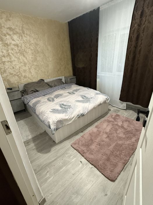 Vand/schimb apartament cu 2 camere etaj 1