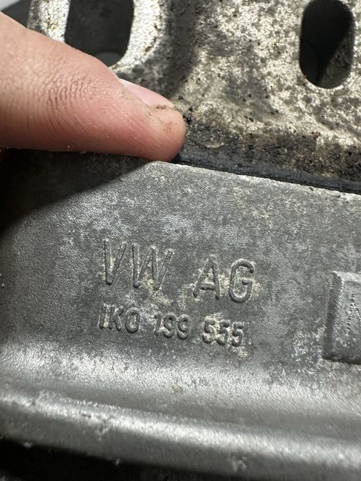 Suport tampon cutie de viteze Volkswagen Vw Golf 5 1.9 TDI Jetta