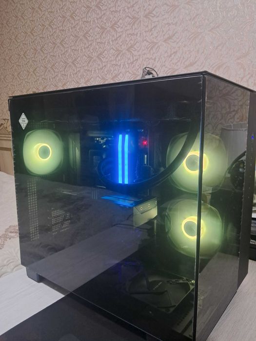 Новая мощная игровая сборка Ryzen 7 7800X3D/RTX 5070/DDR5 64GB/1TB SSD