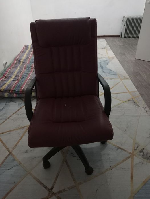 Продам офисное кресло