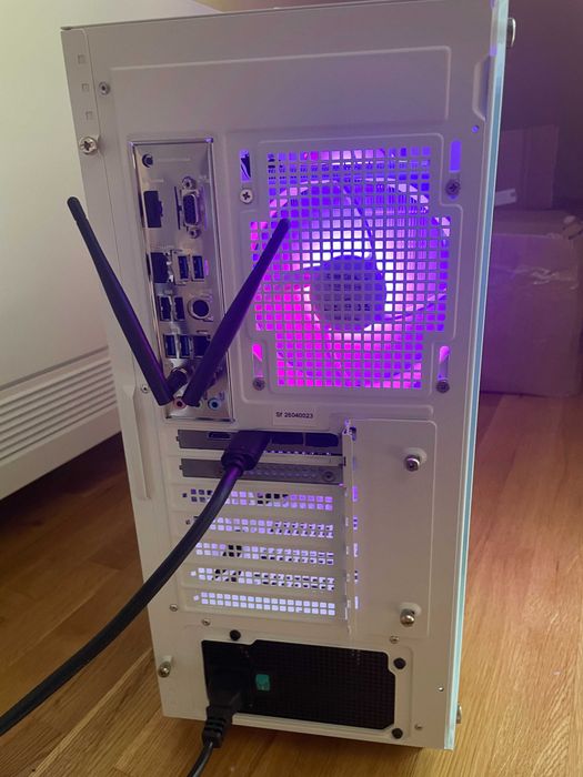 Геймърски Компютър RTX5060, Ryzen 7 7500X, 32GB DDR4, 1TB SSD, 36 Месеца Гаранция