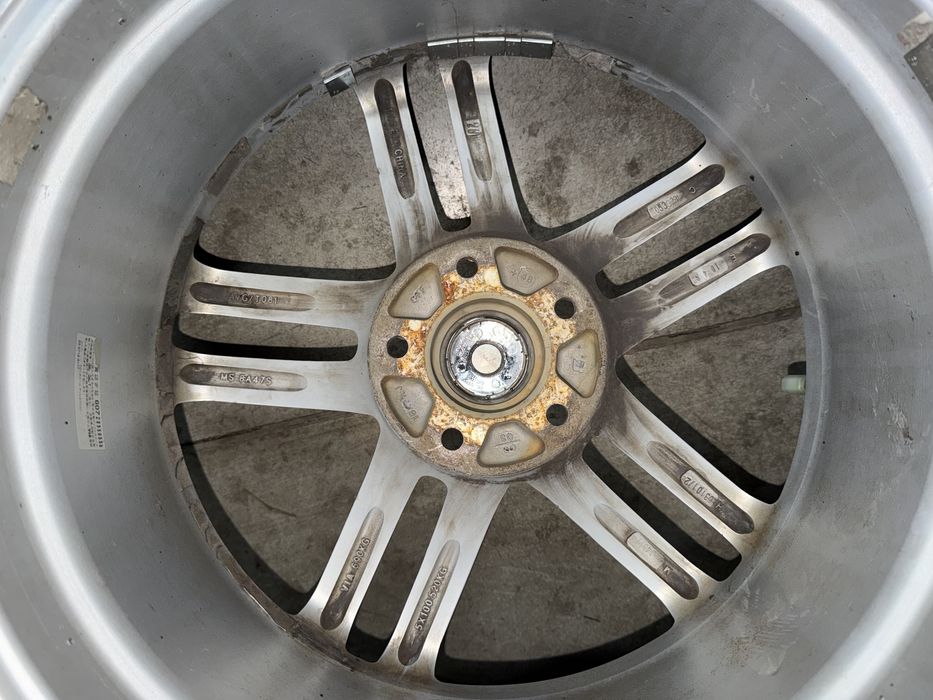 Диск с резиной на хонда